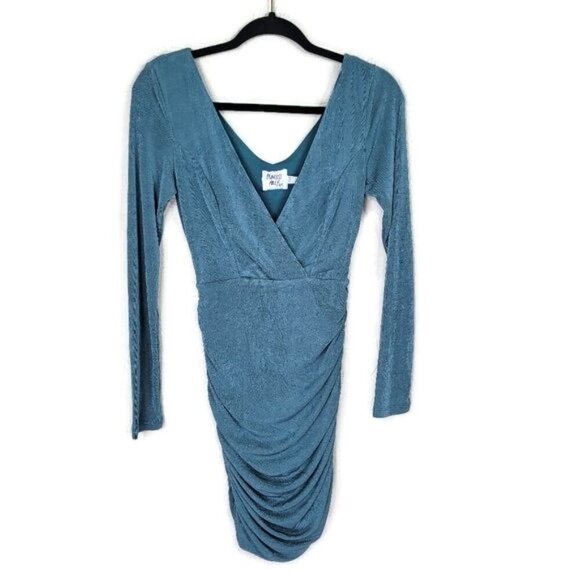 Princess Polly Bodycon Dress Size 4 Green Shimmer Ruching Side Zip Surplice - Picture 2 of 10